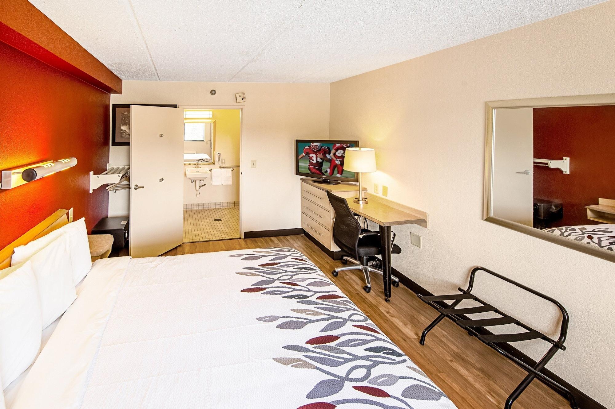 Red Roof Inn Boston - Southborough/Worcester Exterior photo