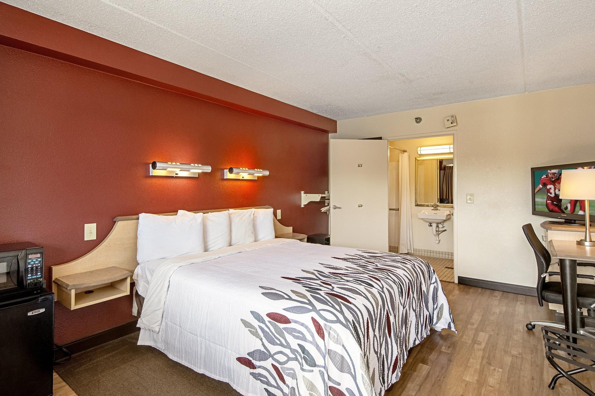 Red Roof Inn Boston - Southborough/Worcester Exterior photo